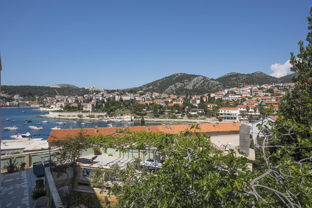 Relaxing Beach Holiday House Apartamento Hvar Town Exterior foto